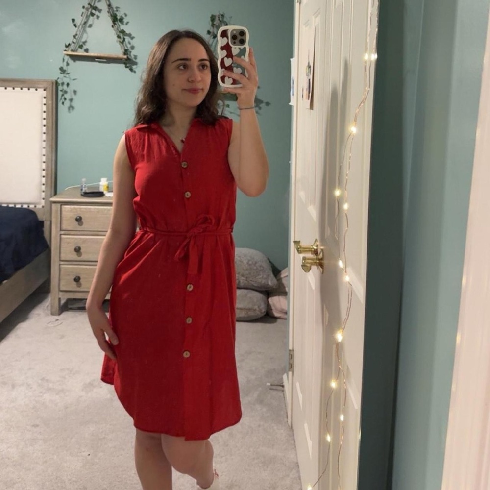 Red Sleeveless Dress